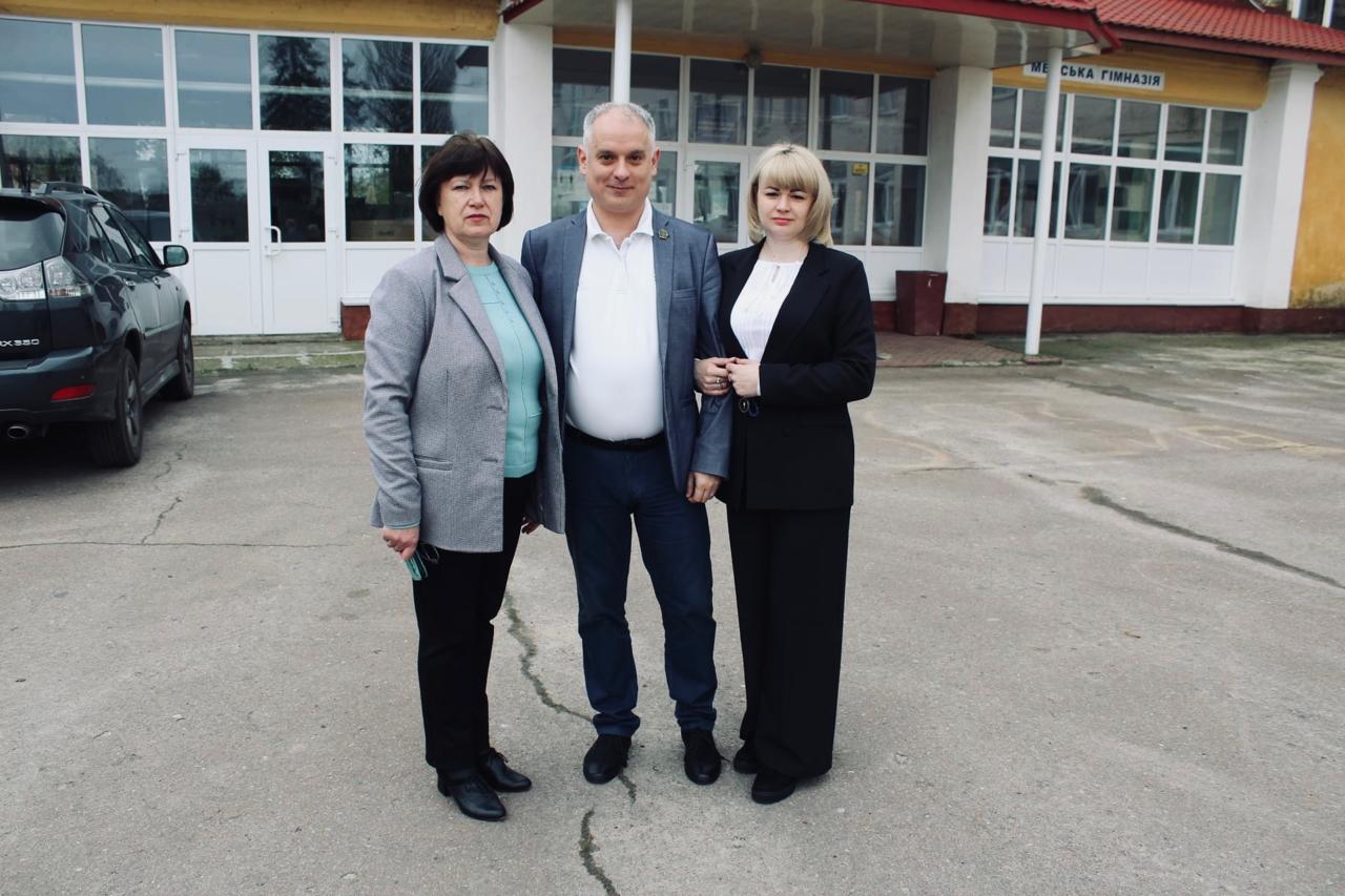 Фотографія У Менській гімназії