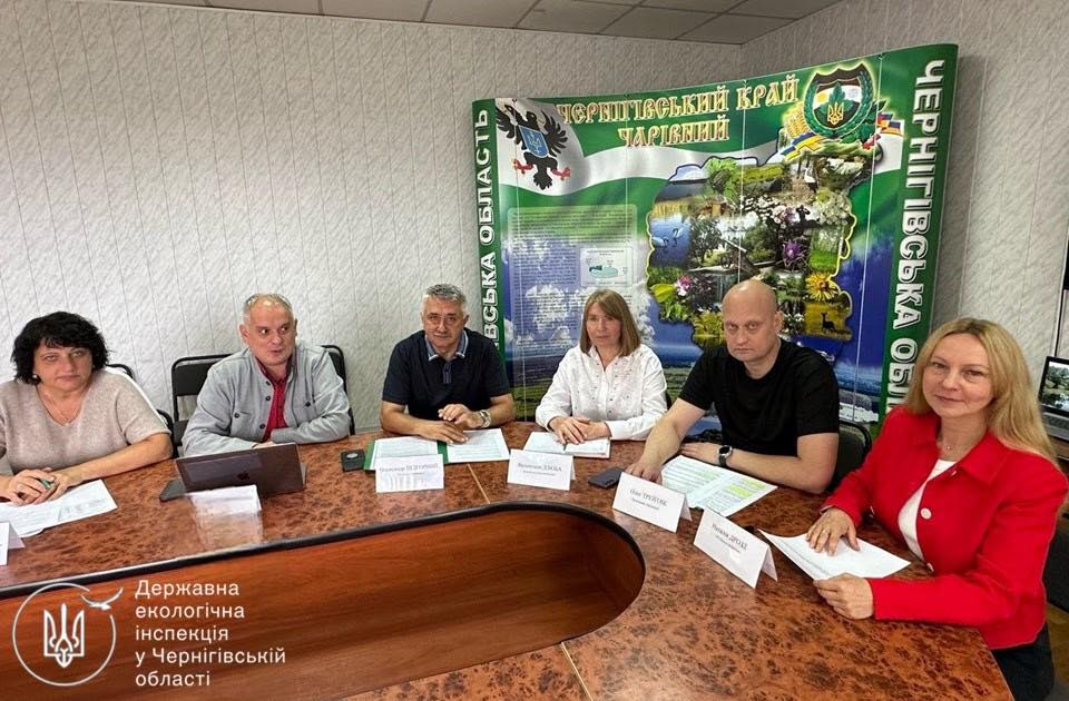 Фотографія учасники пресконференції