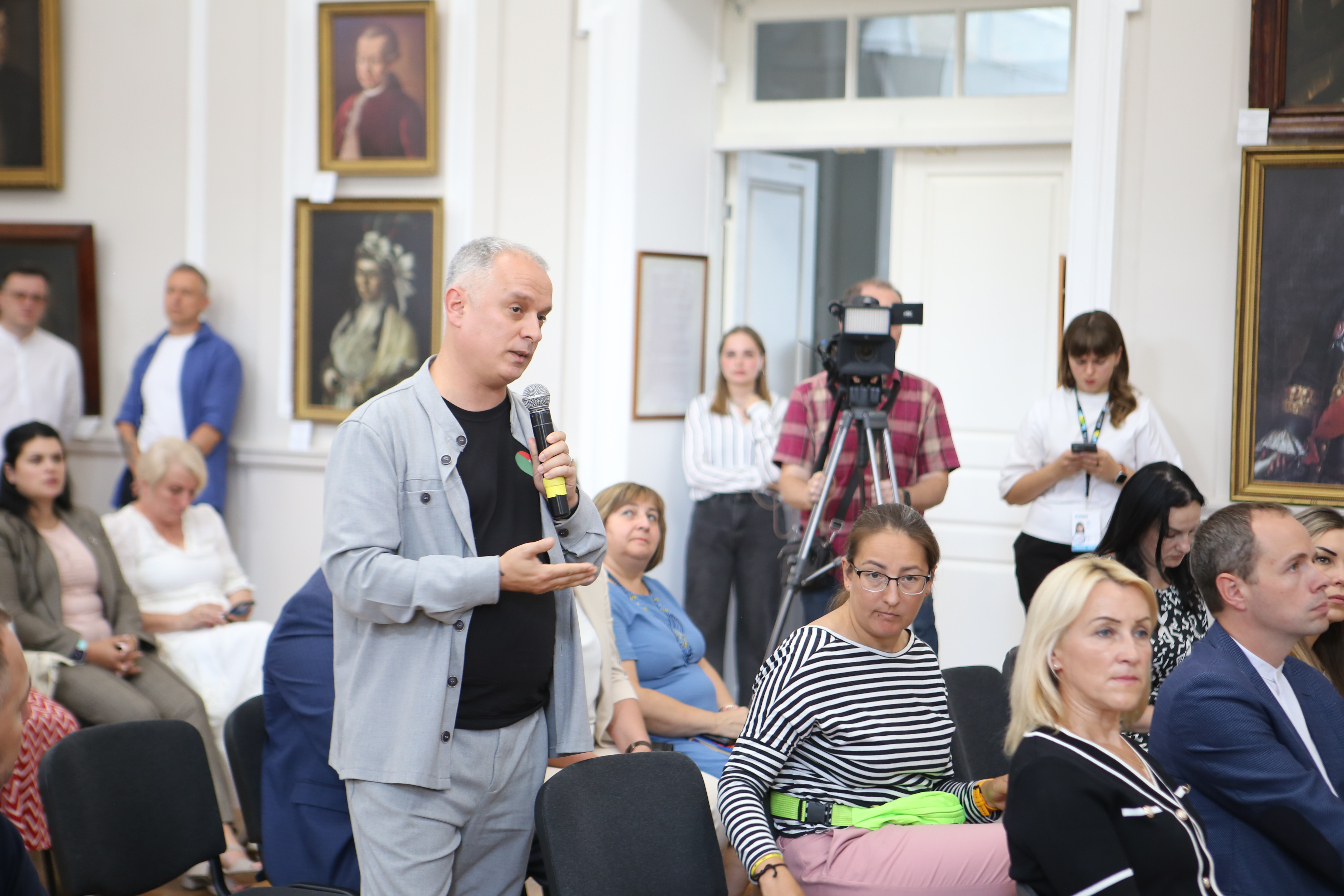 Фотографія Ю.Стальниченковиступає на засідання Ради територіальних громад Чернігівщини