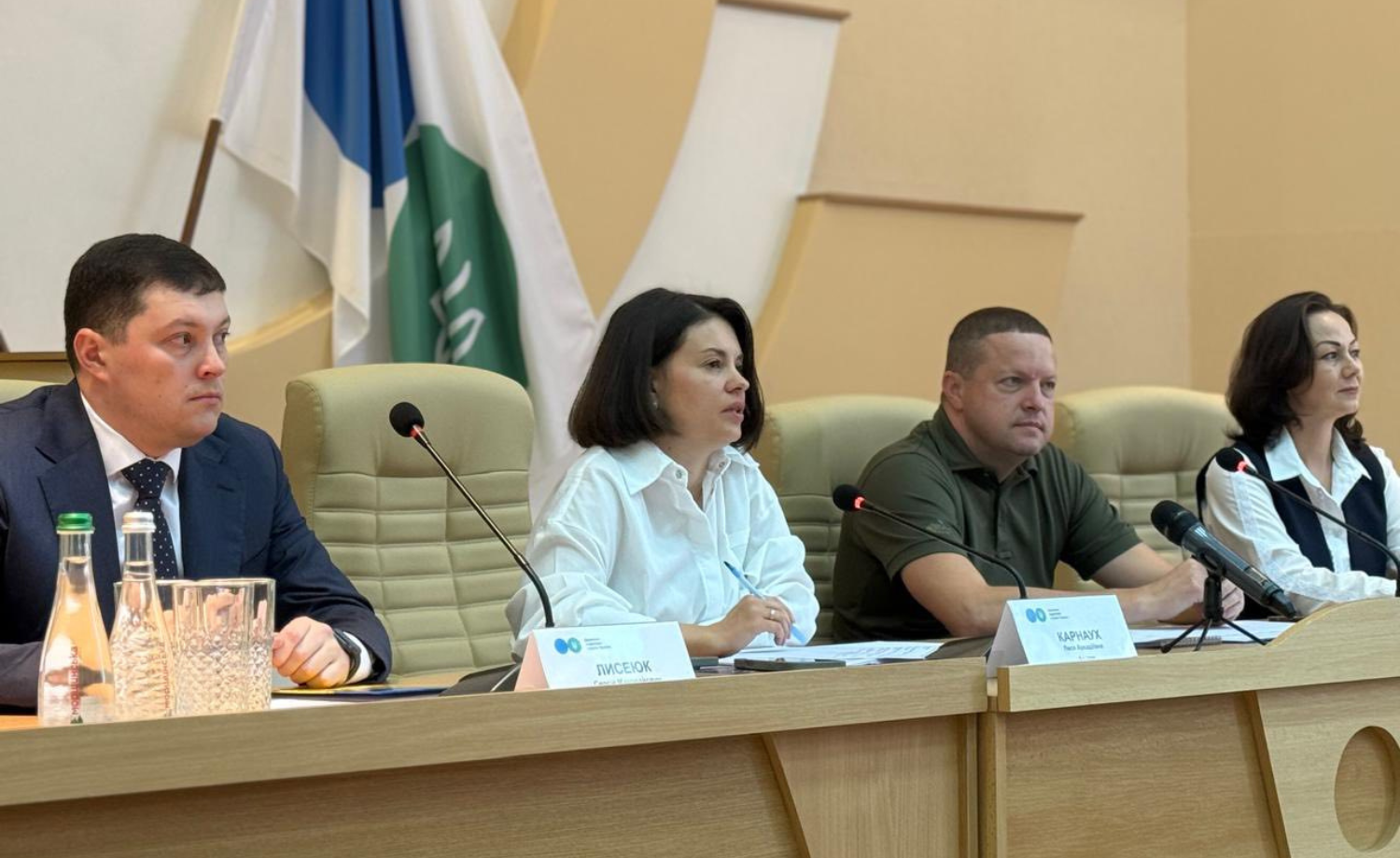 Фотографія під час зустрічі з бізнесом Волинської області в. о. Голови ДПС Леся Карнаух