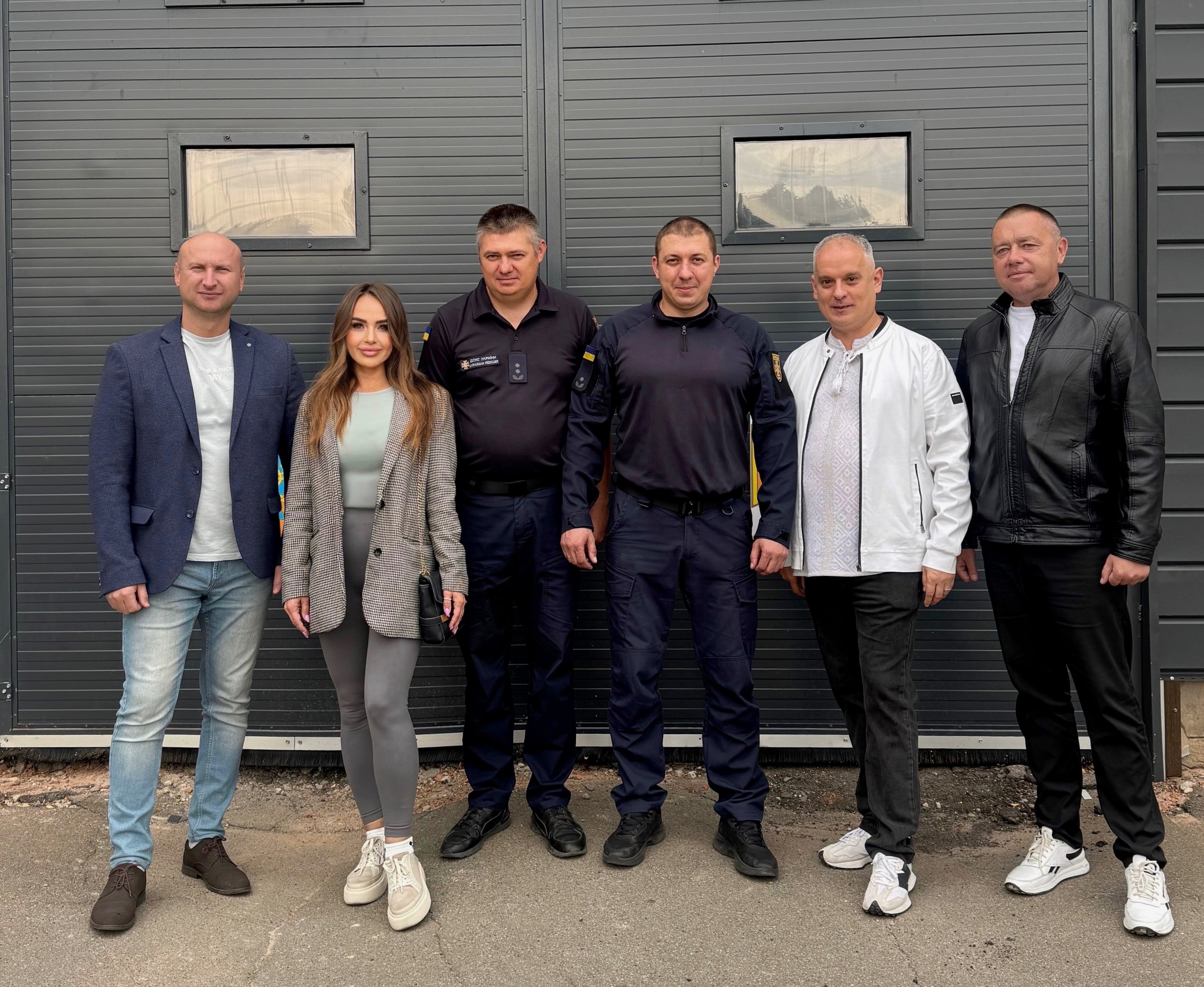 Фотографія під час привітання рятувальників Мени 17.09.2025