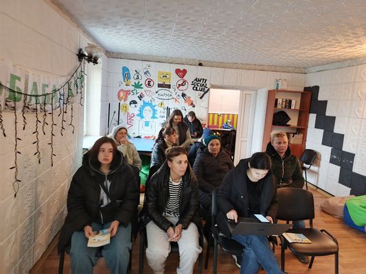 Фотографія під час зустрічі з представниками Безпечного простору