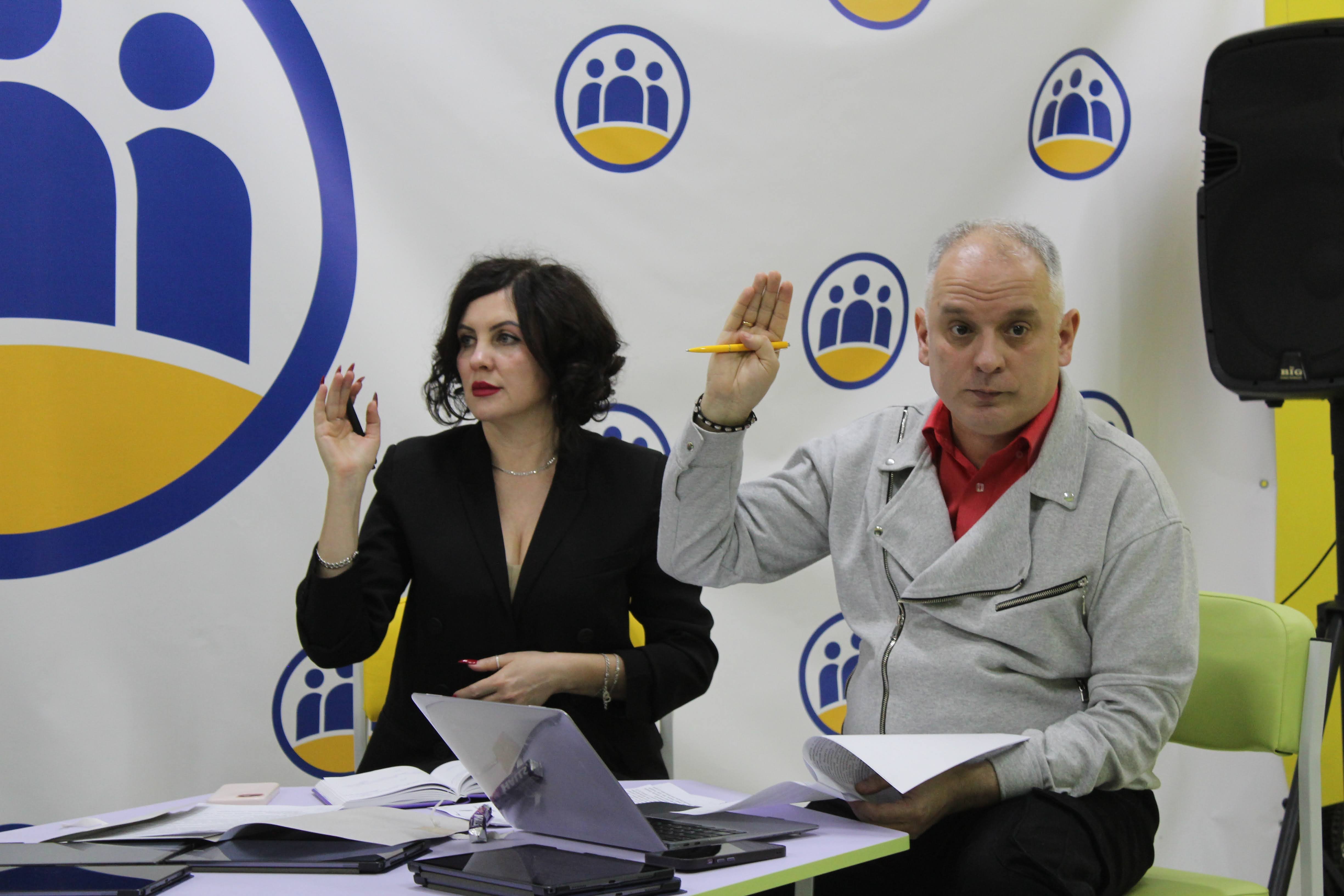 Фотографія Ю.Стальнтченко та Л.Стародуб на засіданні виконкому 27.01.2026 р.