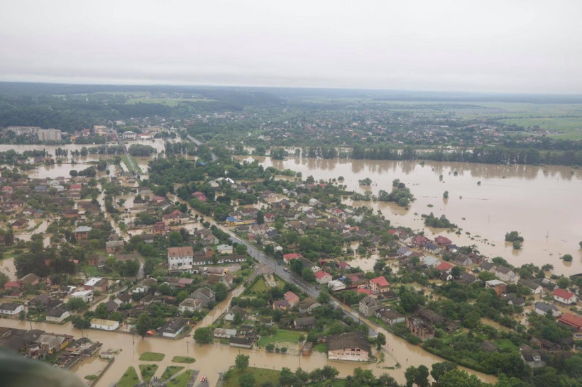 Фотографія повінь у місті