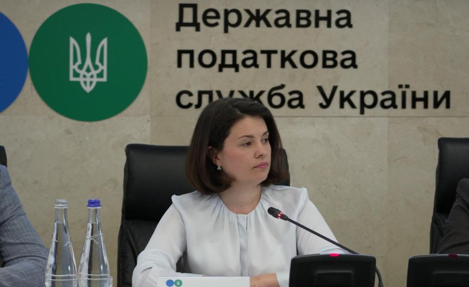 Фотографія під час зустрічі в. о. Голови ДПС Леся Карнаух та понад 60 представників бізнес-спільнот